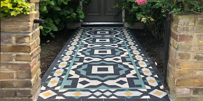 Mosaic-look ceramic tiles for the yard