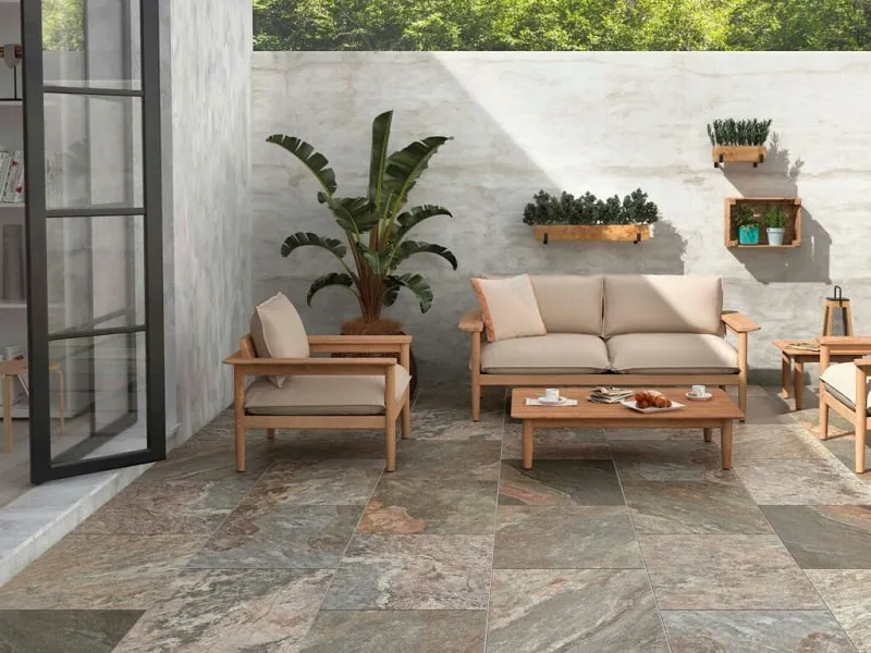 Stone-look ceramic tiles for the yard